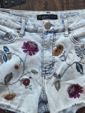 Aeropostale High Rise Floral Embroidered Denim Shorts Boho Y2K Festival Cutoff